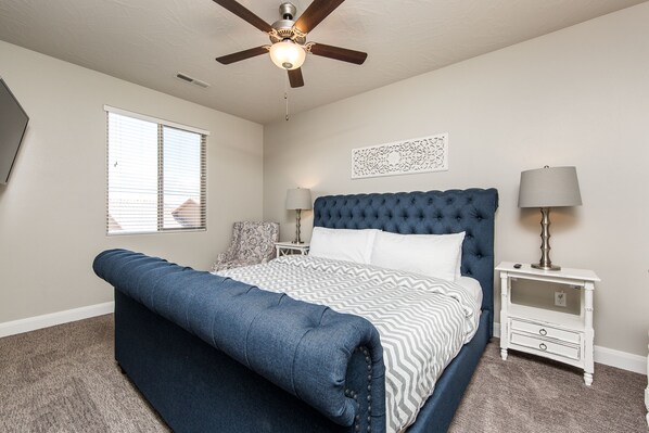 6 bedrooms, iron/ironing board, WiFi, bed sheets