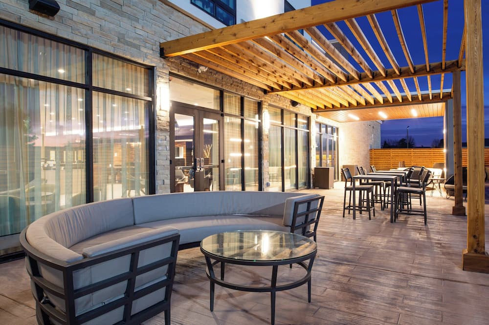 Courtyard by Marriott Kansas City Olathe