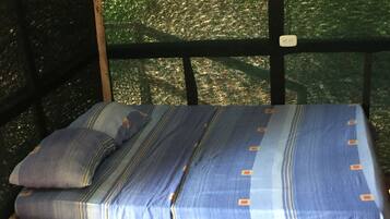 Phòng 4 Economy | Khu vực làm việc phù hợp cho laptop