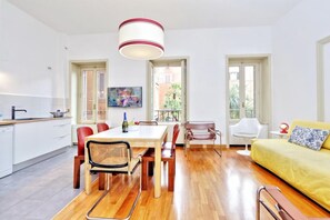 Executive-Apartment, 3 Schlafzimmer | Eigene Küche | Großer Kühlschrank, Mikrowelle, Ofen, Herdplatte