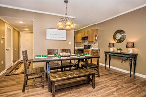 Condo, Multiple Beds (Cedar Lodge 604) | Private kitchen