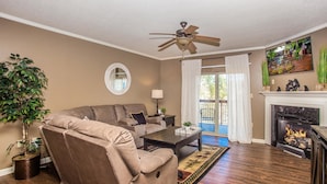 Apartamento, varias camas (Cedar Lodge 604) | Sala de estar