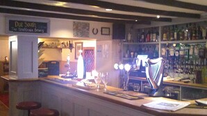 2 bars/lounges - Finavon Hotel (Forfar)