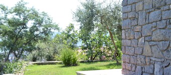 The house with a view of Emma is a charming apartment with a splendid sea view