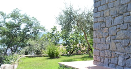 Talo näkymä Emmalle on viehättävä huoneisto, josta on upea merinäköala