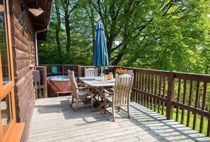 Cabane, plusieurs lits | Terrasse/Patio