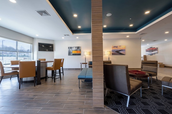 Lobby lounge