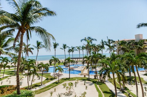 Las Mananitas F4205 2 BR by Casago