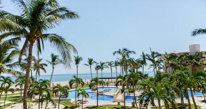 Las Mananitas F4205 2 BR by Casago