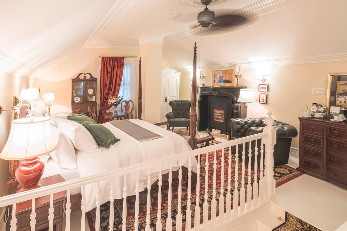 Signature Room
