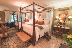 디럭스 더블룸 | 이집트산 면 시트, 고급 침구, 오리/거위털 이불, 메모리폼 침대