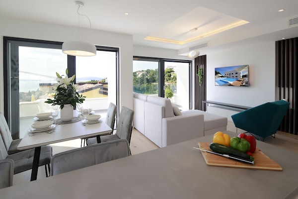 Apartment, Sea View (MM3) | In-room dining