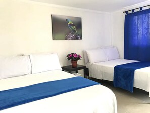 Kamar Double Basic | Setrika/meja setrika, Wi-Fi gratis, dan seprai linen
