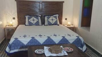 Deluxe dubbelrum | Individuell inredning, unika möbler och arbetsyta för laptop