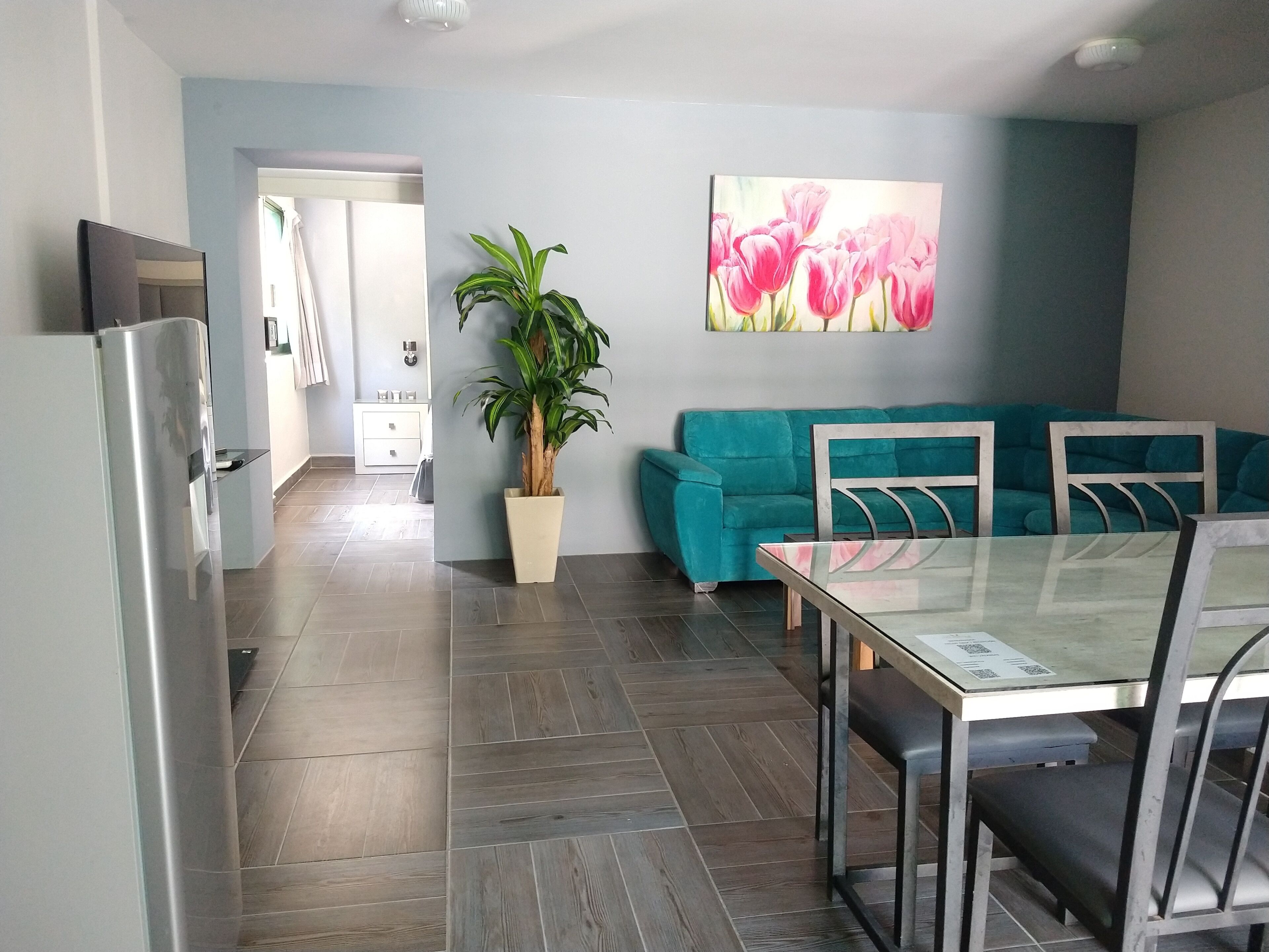 Phòng Deluxe | Chăn bông, màn/rèm cản sáng, bàn ủi/dụng cụ ủi quần áo 