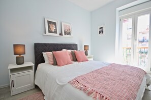 2 chambres, fer et planche à repasser, Wi-Fi, draps fournis