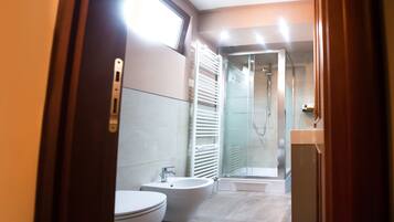 Triple Room | Premium bedding, minibar, desk, blackout drapes