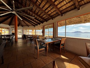 Restaurant - Los Vientos Hotel (Bahia de los Angeles)