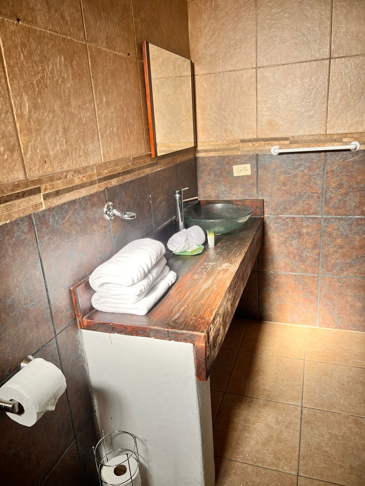 house | bathroom | shower, free toiletries, towels, soap