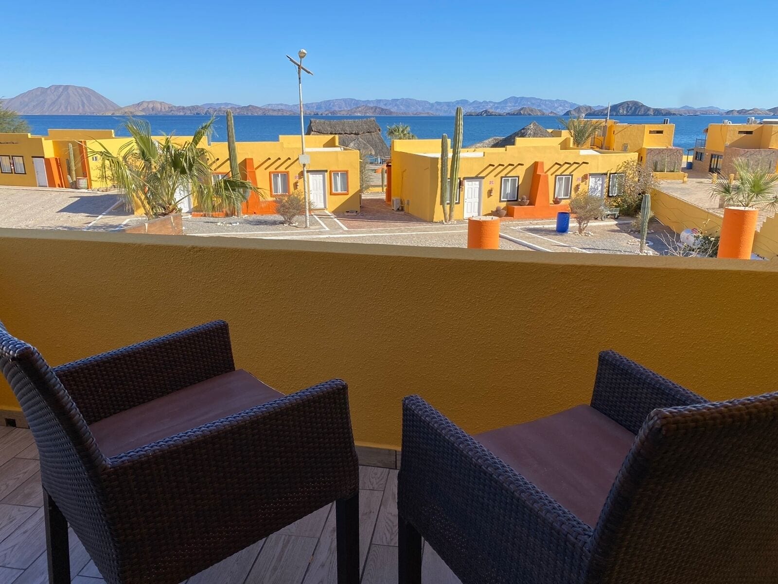 Lobby single, ocean view, 1 Queen Bed | Terrace/patio