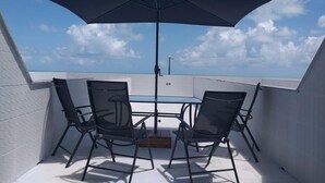 Studio – panorama, 1 dobbeltseng med sovesofa, havutsikt, ved strandkanten