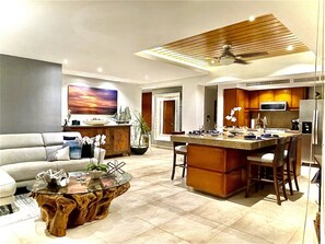 Smart TV, books, stereo