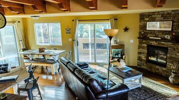 Smart TV, fireplace, video games