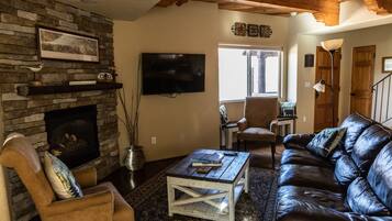 Smart TV, fireplace, video games