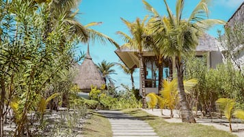 3 restaurants, spécialités Cuisine internationale