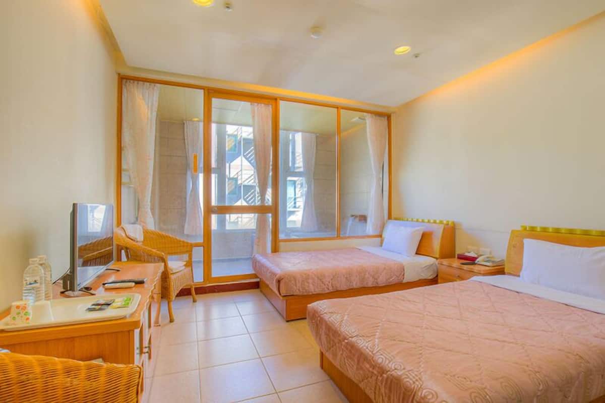 Twin Room (TA) | Blackout curtains, free WiFi, bed sheets
