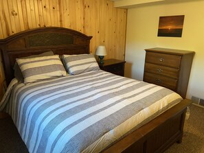 3 عدّة غرف نوم وواي فاي مجانًا وملاءات أسرّة