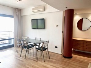 Dining - Luxury 1 bdrm in Las Cañitas - Palermo (Palermo)