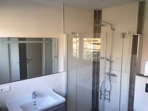 Shower, hair dryer - Holiday home beach runner - beach runner (Niebüll)