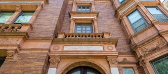 Bourbon Big Shot Mansion