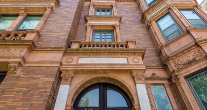 Bourbon Big Shot Mansion