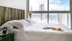 Apartamento Deluxe, 3 habitaciones | 3 dormitorios, tabla de planchar con plancha, wifi gratis y ropa de cama