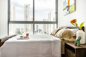 Deluxe Apartment, 3 Bedrooms | Blackout drapes, iron/ironing board, free WiFi, bed sheets - Gorgeous Apartment Ocean View (Panama City)