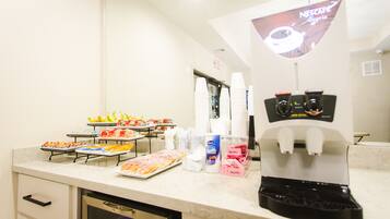 Café da manhã continental grátis todos os dias