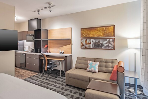 In-room safe, desk, laptop workspace, iron/ironing board