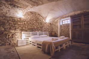 8 Schlafzimmer, Bügeleisen/Bügelbrett, Reisekinderbett, kostenloses WLAN