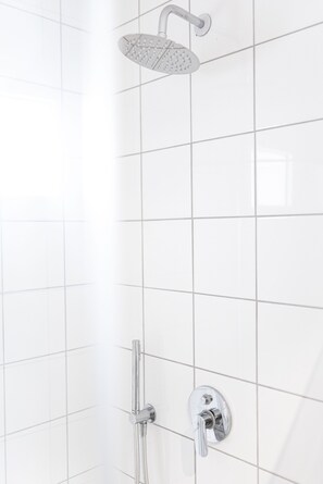 Vierbettzimmer | Badezimmer