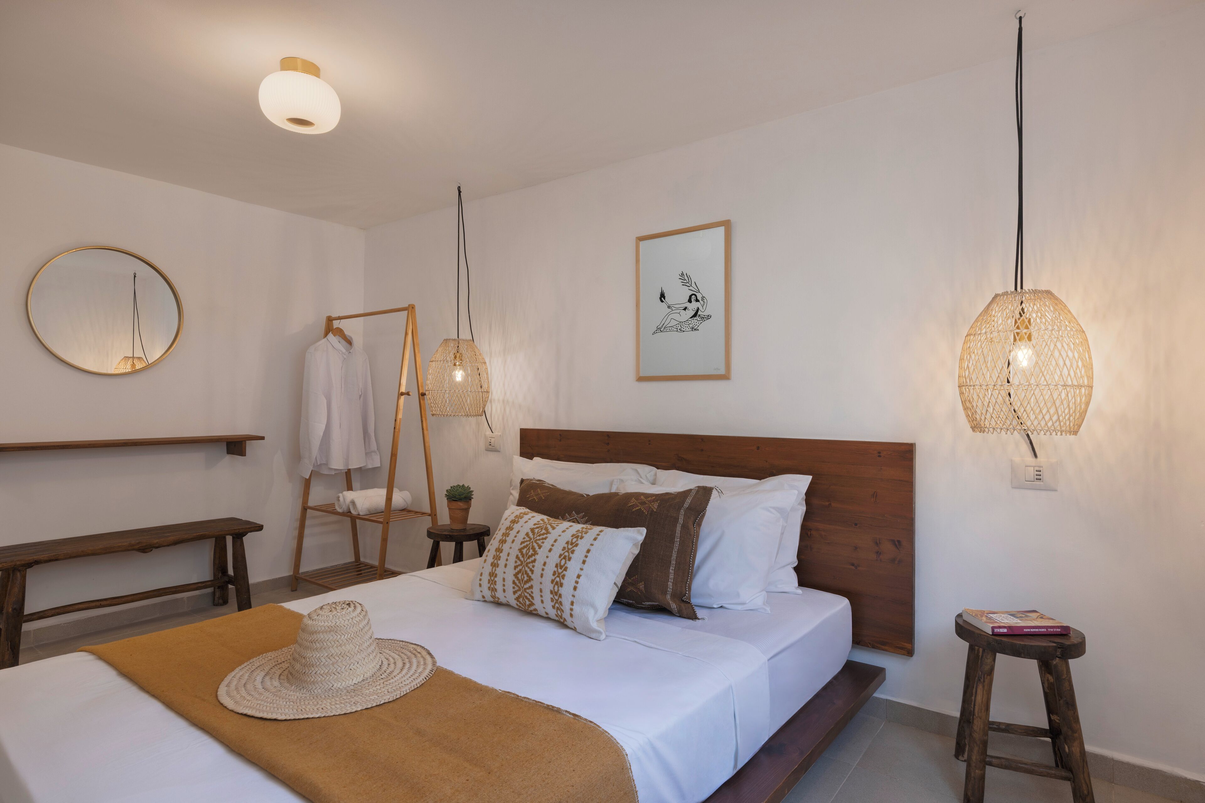 Ropa de cama hipoalergénica, escritorio y cortinas blackout 
