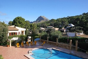 Outdoor pool - APT. ALMENDRO Grande, 2 bedrooms with air conditioning, balcony, pool, close to the beach 400 m, WIFI (Cala Sant Vicenç)