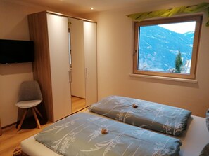 2 habitaciones, wifi gratis y ropa de cama