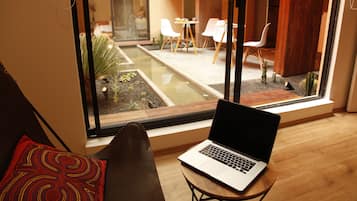 Double or Twin Room  Diego | Free WiFi
