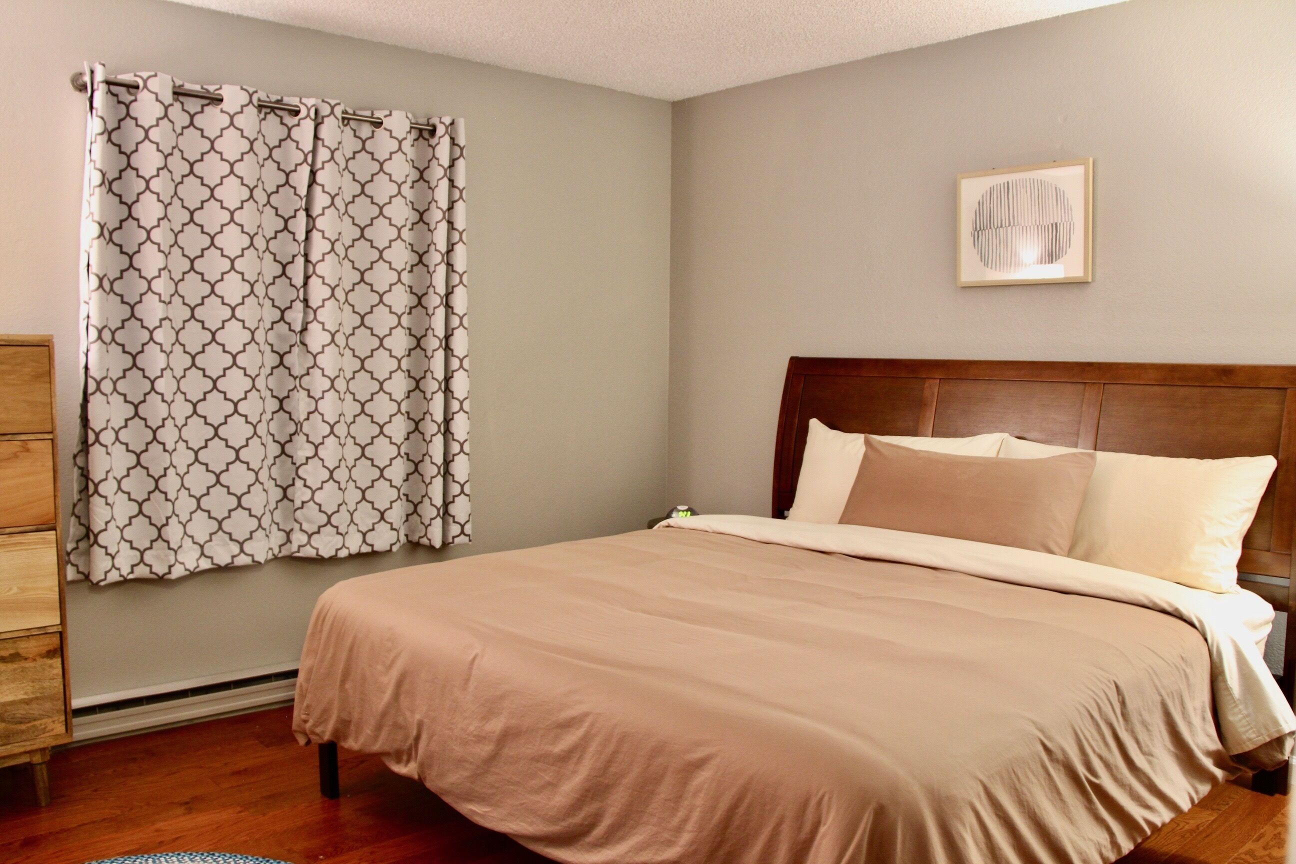 3 habitaciones, tabla de planchar con plancha y wifi gratis 