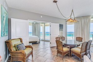 3 bedrooms, iron/ironing board, WiFi, bed sheets - Amazing Views*3B Gulf Front*Sleeps 10! (Pensacola Beach)