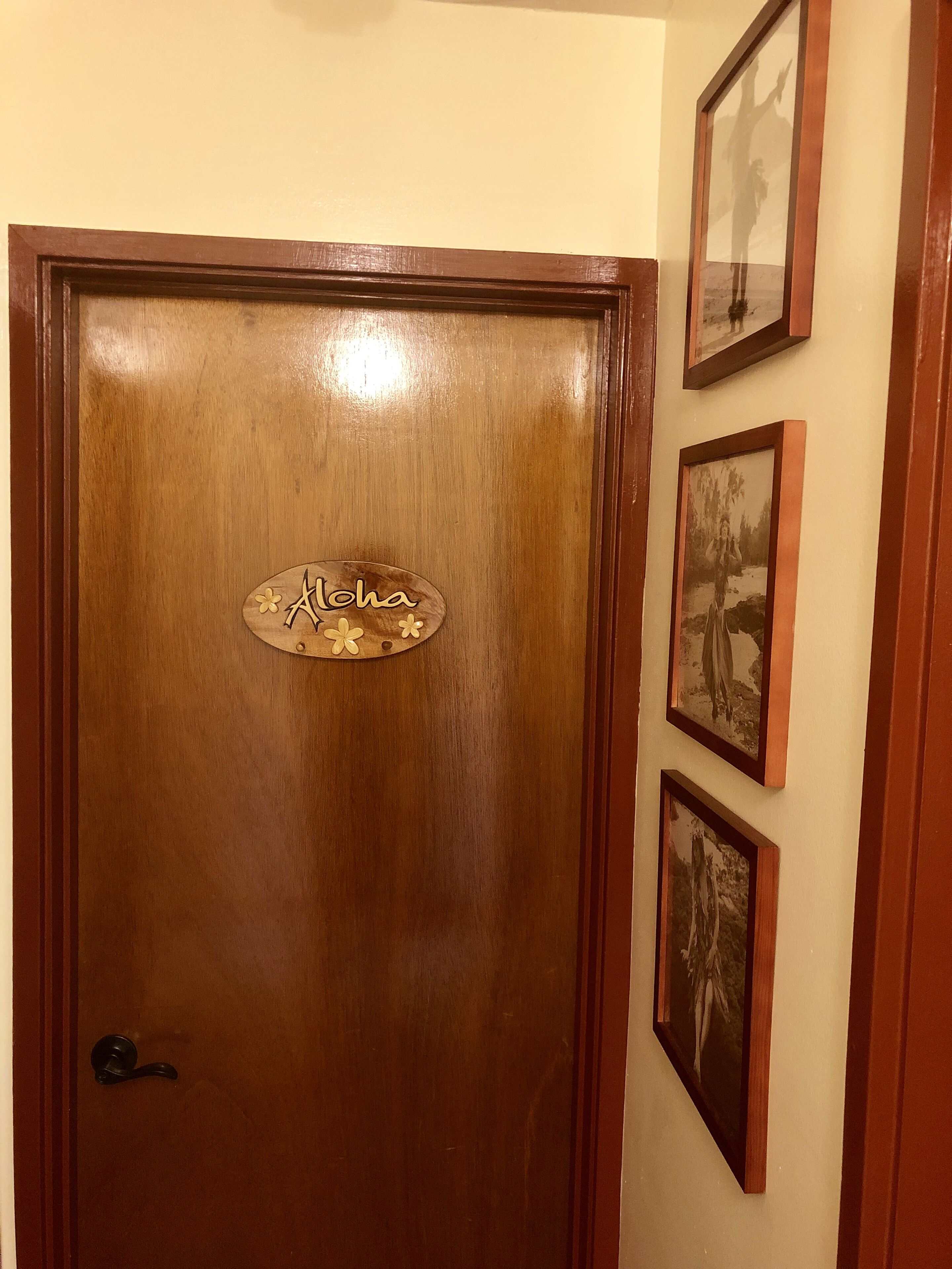 Honolulu Economy Studio w/Priv Bath and Kitchenette -Laundry Included