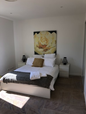 4 chambres, fer et planche à repasser, Wi-Fi, literie fournie