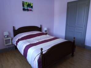3 bedrooms, iron/ironing board, travel cot, WiFi - Gite les Granites with balcony less than 100m from the lake (Gérardmer)